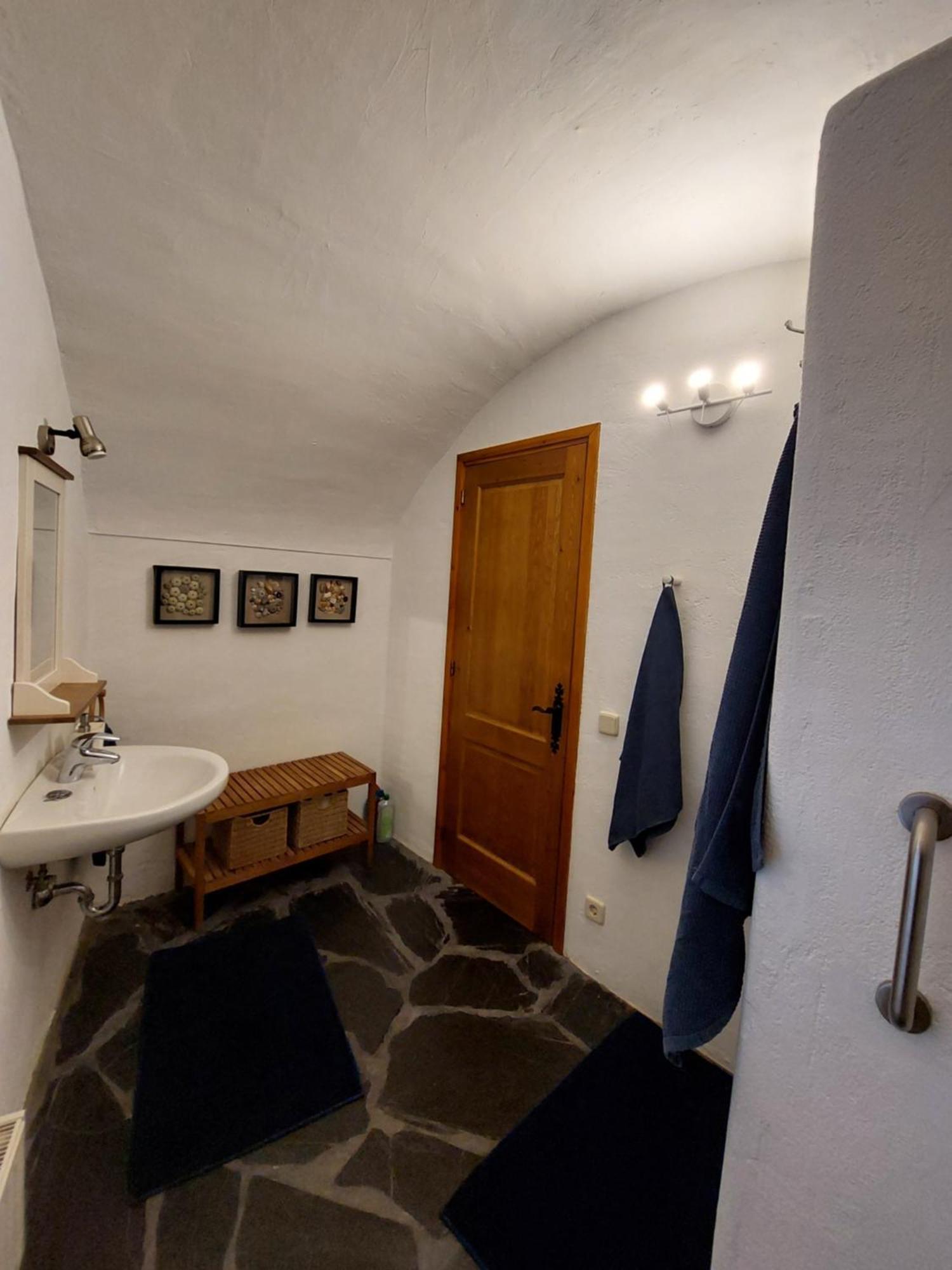 Cala Clareta Bed and Breakfast Castellfollit de la Roca Buitenkant foto
